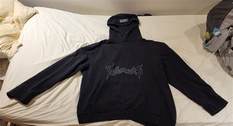 People that know Vetements please help me with Streetporter's 